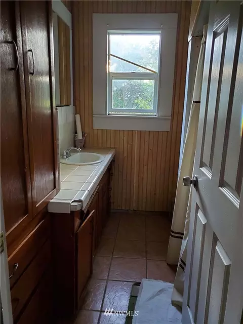 217 E 3rd St, Lind, WA 99341 photo 5