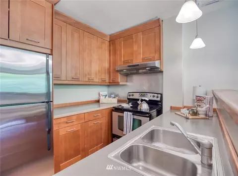 4112 Eastern Ave N, Seattle, WA 98103 photo 27