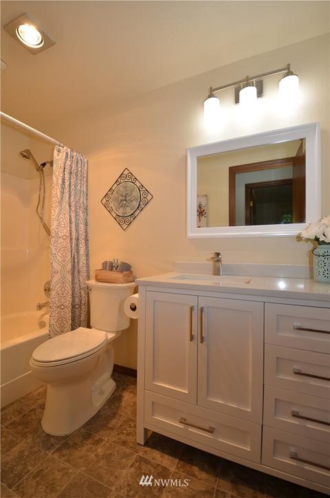 313 166th Pl SE, Bothell, WA 98012 photo 32