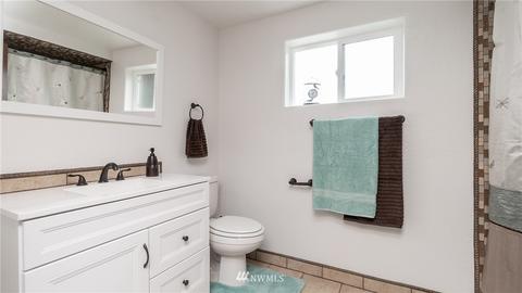 623 296th St E, Roy, WA 98580 photo 32