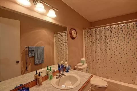 6608 Olympic Dr, Everett, WA 98203 photo 10