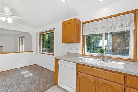 6007 Seahurst Ave, Everett, WA 98203 photo 10