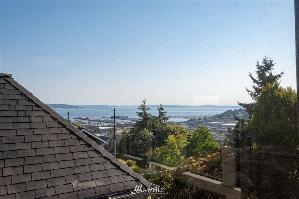 2516 12th Ave W, Seattle, WA 98119 photo 2