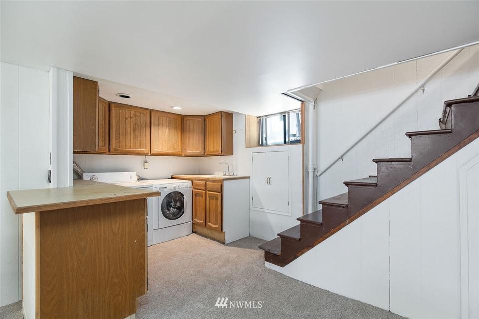  2516 12th Ave W, Seattle, WA 98119 photo 22