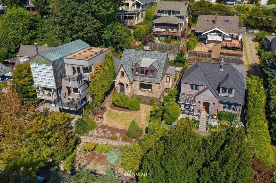  2516 12th Ave W, Seattle, WA 98119 photo 33