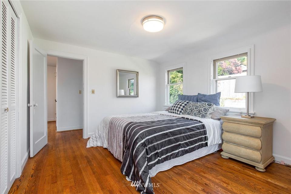  2516 12th Ave W, Seattle, WA 98119 photo 18