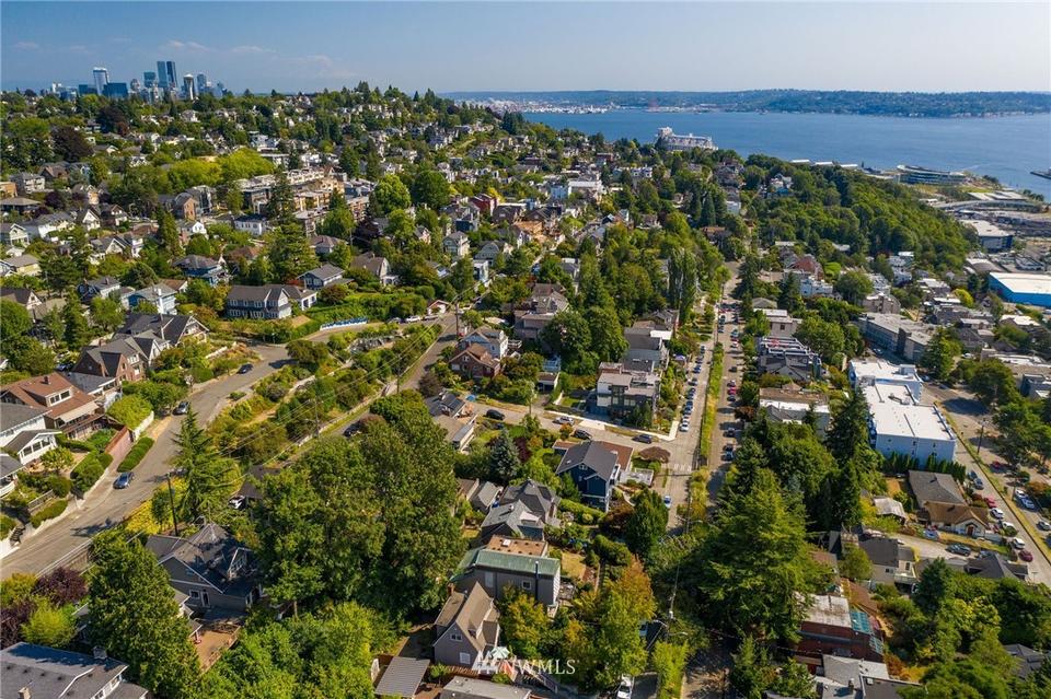  2516 12th Ave W, Seattle, WA 98119 photo 34