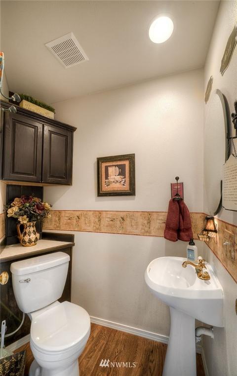 2872 Terry Ln, Enumclaw, WA 98022 photo 11