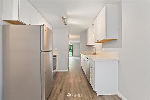 21521 4th Ave W #C22, Bothell, WA 98021 photo 8