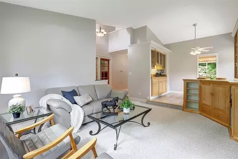10818 NE 182nd Ct, Bothell, WA 98011 photo 3