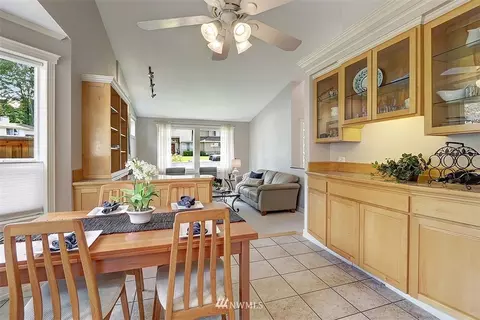 10818 NE 182nd Ct, Bothell, WA 98011 photo 4