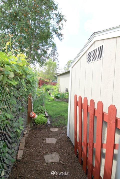 2027 Jensen St, Enumclaw, WA 98022 photo 17