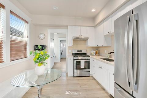 1820 Rockefeller Ave, Everett, WA 98201 photo 5