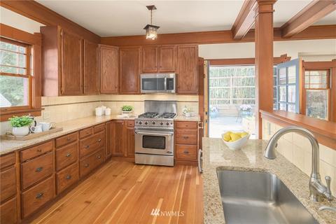 809 N 60th St, Seattle, WA 98103 photo 10