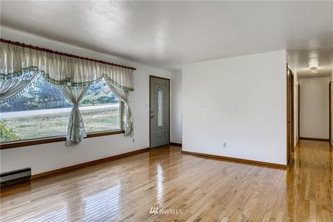 8830 Gothic Way, Everett, WA 98208 photo 4