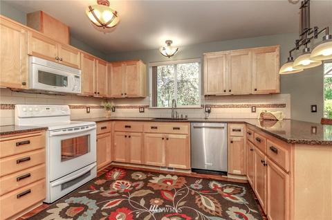 219 Kendall St NE, Orting, WA 98360 photo 12