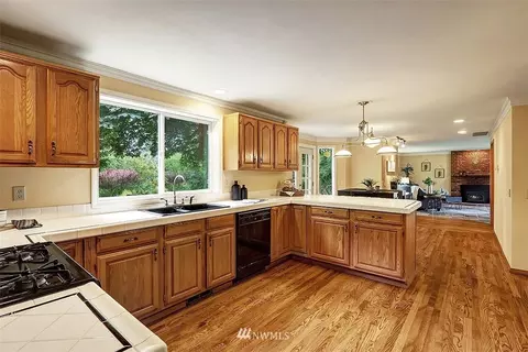 220 174th St SW, Bothell, WA 98012 photo 5