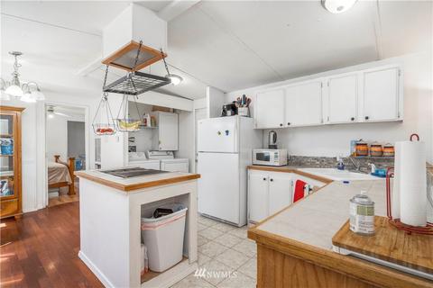 4506 249th St E, Spanaway, WA 98387 photo 9
