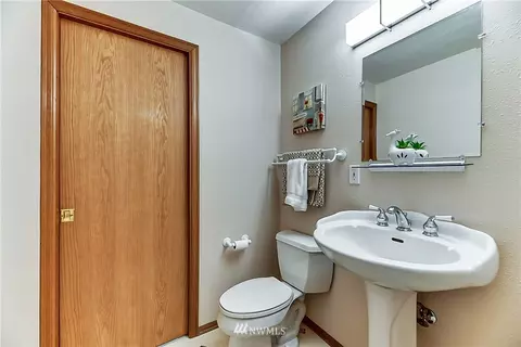 407 47th St SE, Everett, WA 98203 photo 32