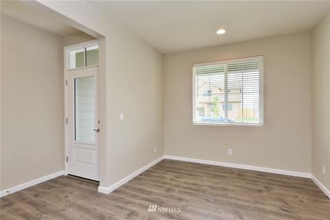 585 Becky Ave E, Enumclaw, WA 98022 photo 5