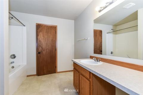 1207 Riddell Ave, Orting, WA 98360 photo 9