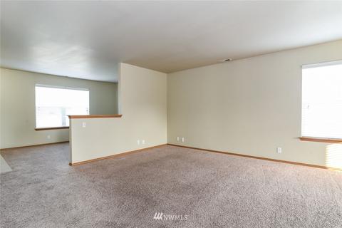 1207 Riddell Ave, Orting, WA 98360 photo 3