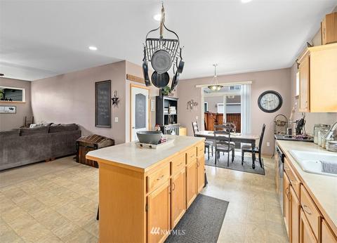 207 Cardinal St SW, Orting, WA 98360 photo 8