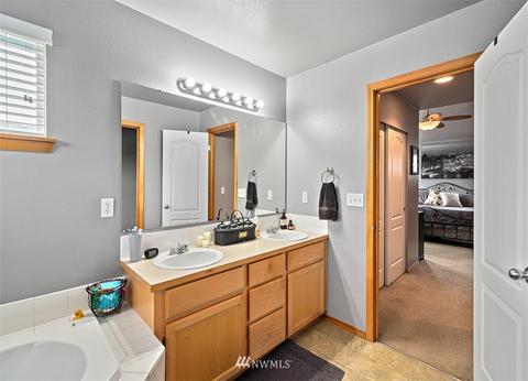 207 Cardinal St SW, Orting, WA 98360 photo 29
