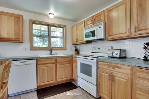 318 190th St E, Spanaway, WA 98387 photo 9
