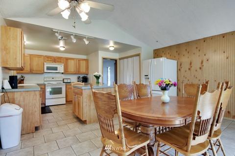 318 190th St E, Spanaway, WA 98387 photo 5