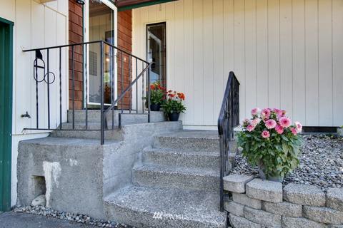 318 190th St E, Spanaway, WA 98387 photo 2