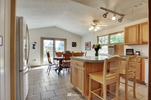 318 190th St E, Spanaway, WA 98387 photo 4