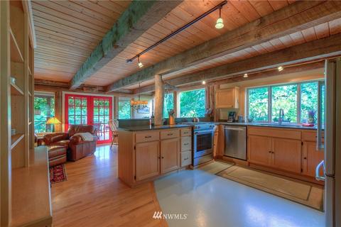 947 Eastman Rd, Eastsound, WA 98245 photo 8