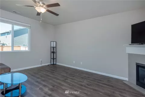 250 Iris Ln, Enumclaw, WA 98022 photo 13