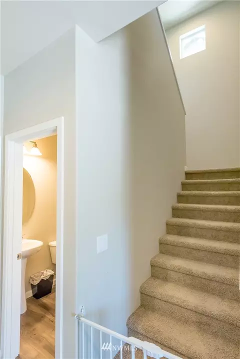 250 Iris Ln, Enumclaw, WA 98022 photo 16