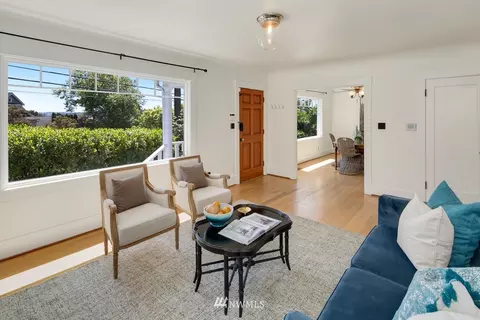8003 Stroud Ave N, Seattle, WA 98103 photo 3