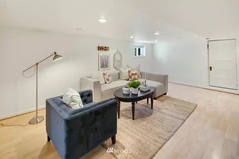 8003 Stroud Ave N, Seattle, WA 98103 photo 15