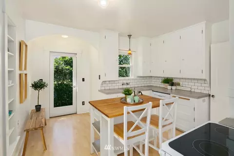8003 Stroud Ave N, Seattle, WA 98103 photo 8