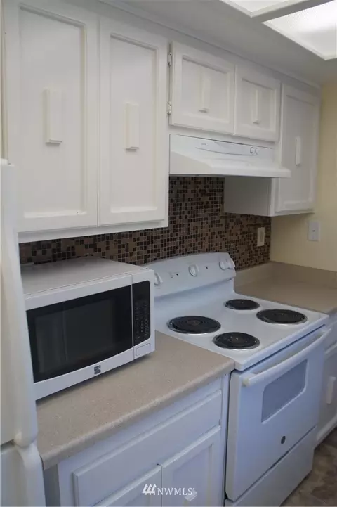 6920 Lower Ridge Rd, Everett, WA 98203 photo 11