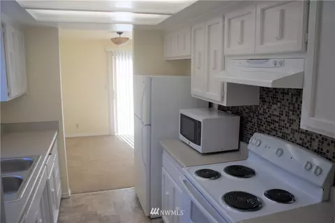 6920 Lower Ridge Rd, Everett, WA 98203 photo 13