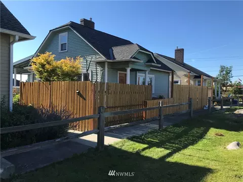 1211 Donovan Ln, Everett, WA 98201 photo 2