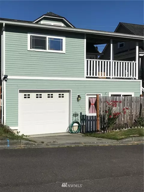 1211 Donovan Ln, Everett, WA 98201 photo 4
