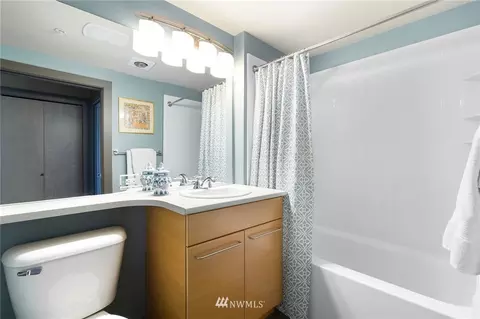 1420 E Pine St #E502, Seattle, WA 98122 photo 13