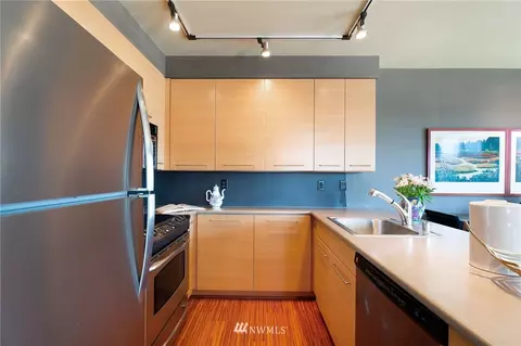 1420 E Pine St #E502, Seattle, WA 98122 photo 4