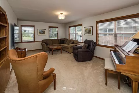 607 E 4th St, Nooksack, WA 98276 photo 6