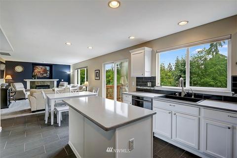 601 122nd Avenue Ct E, Edgewood, WA 98372 photo 8
