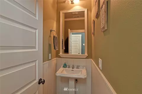 18330 39th Dr SE, Bothell, WA 98012 photo 9