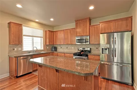 18330 39th Dr SE, Bothell, WA 98012 photo 2