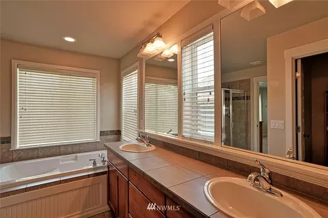 18330 39th Dr SE, Bothell, WA 98012 photo 16