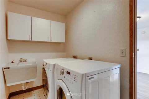 216 174th St SW, Bothell, WA 98012 photo 22